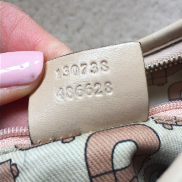 Gucci Handbag - Picture 6 of 6